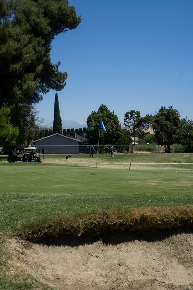 More Photos Of 510 W Visalia Rd, Exeter Golf Course Driving Range For Sale