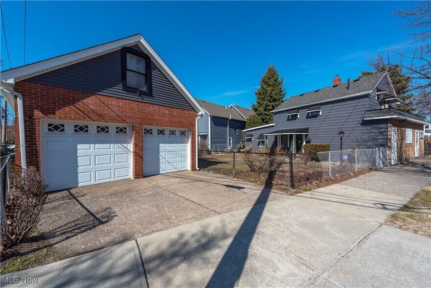 More Photos Of 1370 W 49th St, Cleveland Land For Sale