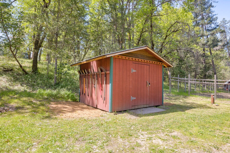 More Photos Of 459 Galice Rd, Merlin Religious Facility For Sale