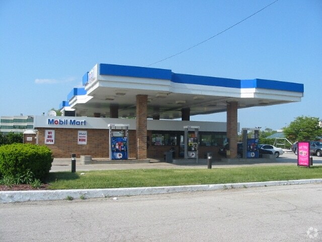 More Photos Of 700 E 81st Ave, Merrillville Service Station For Sale