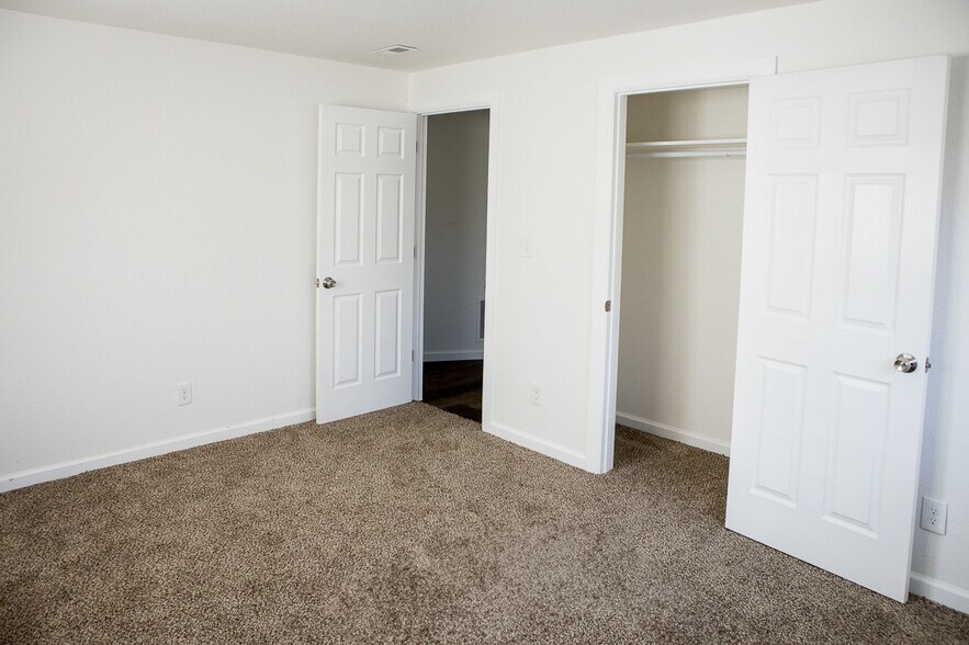 More Photos Of 4087 S Clarkson St, Englewood Land For Sale