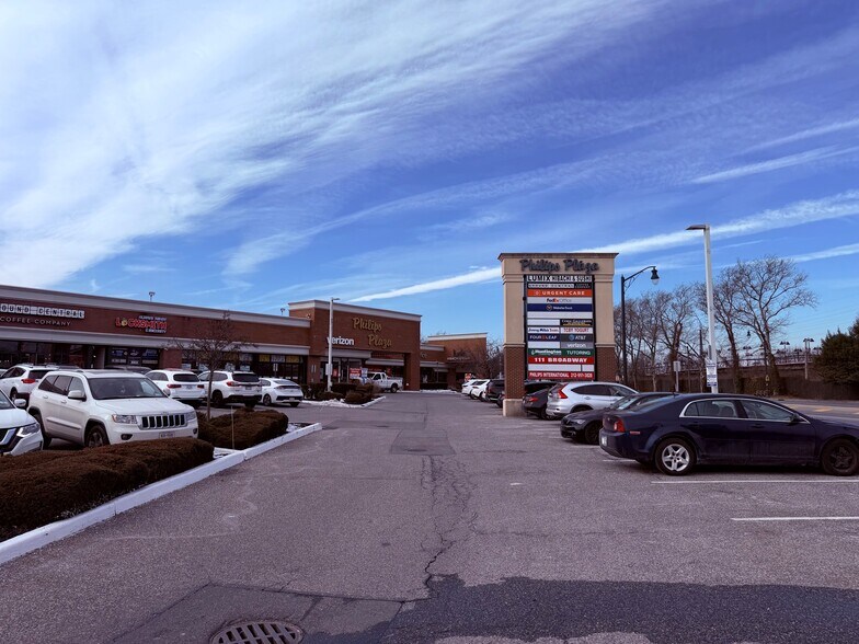 More Photos Of 601-693 Sunrise Hwy, Lynbrook Unknown For Lease