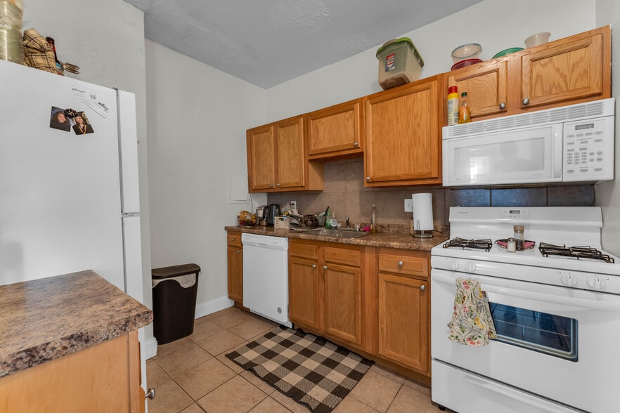 More Photos Of 13701 Madison Ave, Lakewood Apartments For Sale