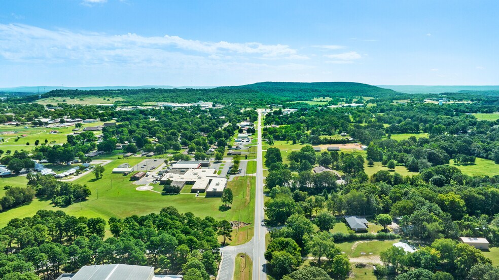 More Photos Of 1400 Locust st, Stilwell Office Residential For Sale