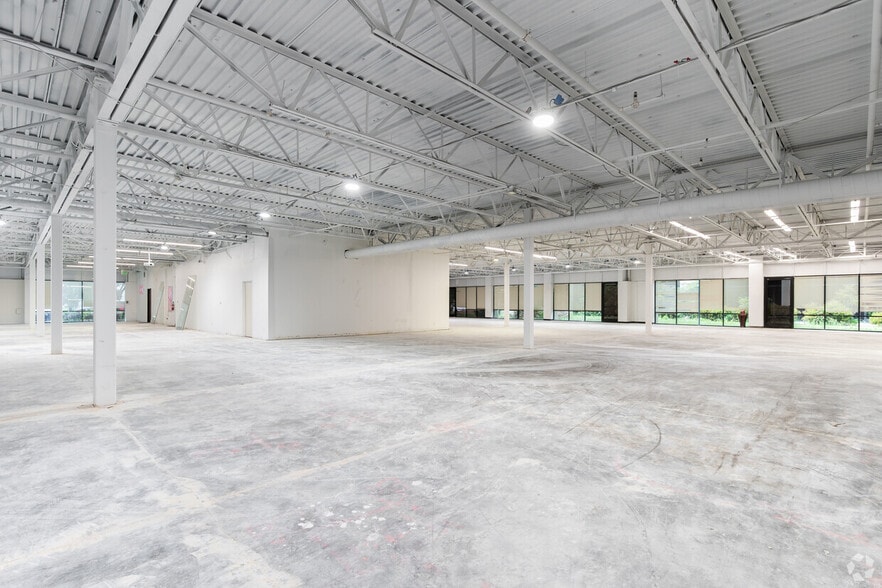 More Photos Of 8407 Central Ave, Newark Research And Development For Lease