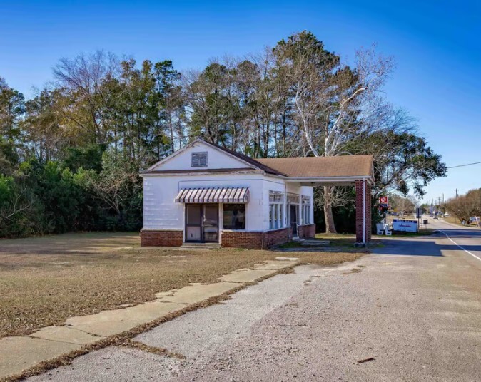 More Photos Of 2491 & 2483 Main St, Elgin Land For Sale