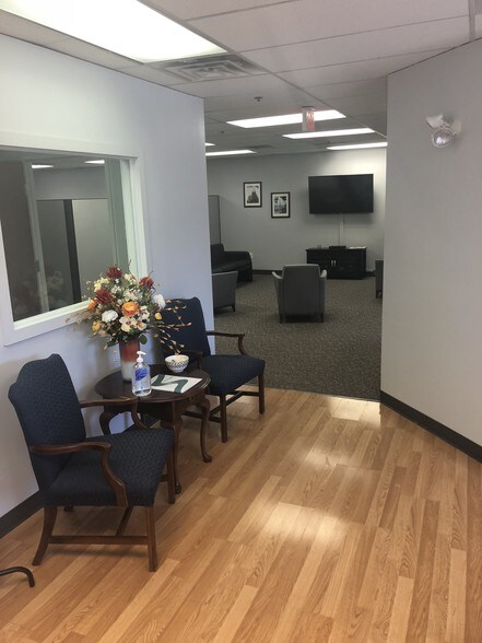 More Photos Of 112 N Centre Blvd, Marlton Unknown For Lease