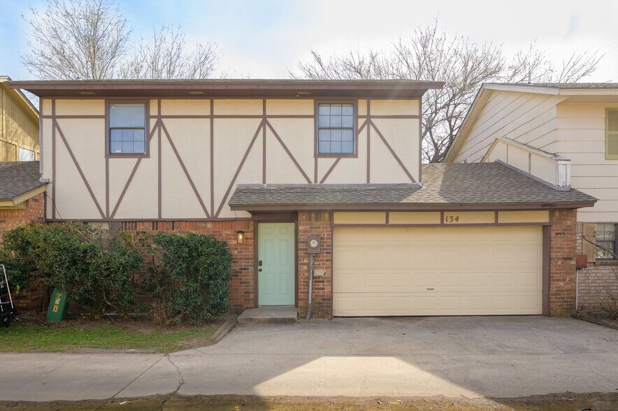 More Photos Of 8300 NW 10th St, Oklahoma City Apartments For Sale