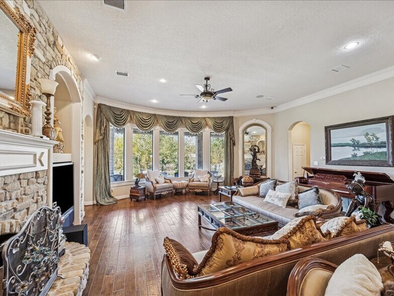 More Photos Of 16372 Highway 6, Navasota Specialty For Sale