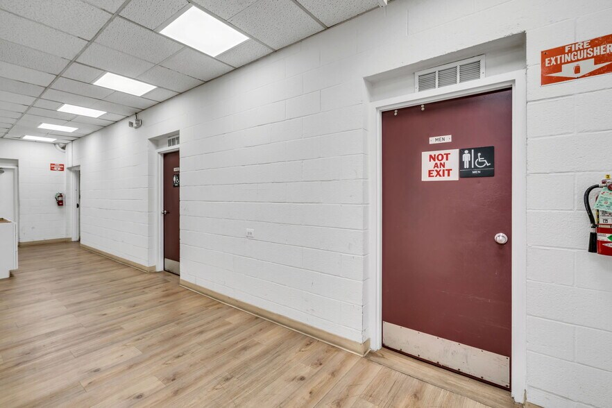 More Photos Of 5731 General Washington Dr, Alexandria Distribution For Sale