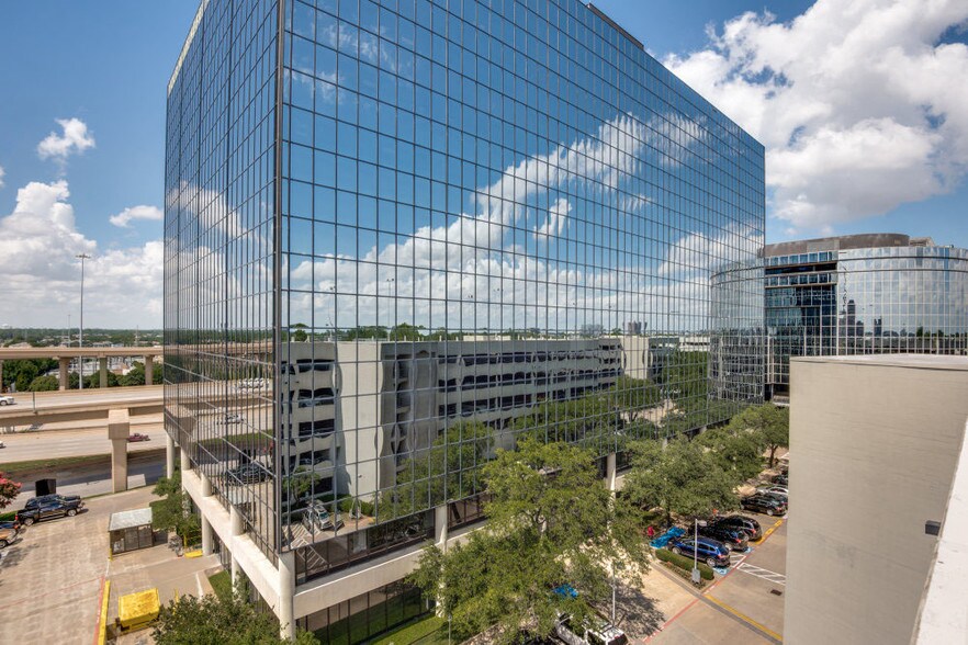 More Photos Of 8360 Lyndon B Johnson Fwy, Dallas Office For Sale