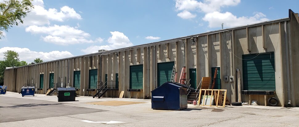 More Photos Of 310-336 Sovereign Ct, Ballwin Warehouse For Lease