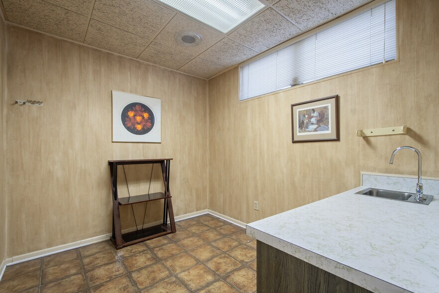 More Photos Of 3027 Aloma Ave, Winter Park Medical For Sale