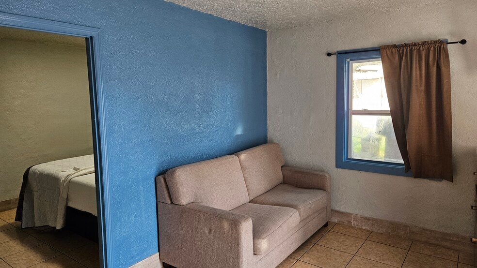 More Photos Of 430 W Merritt Island Cswy, Merritt Island Hotel For Sale