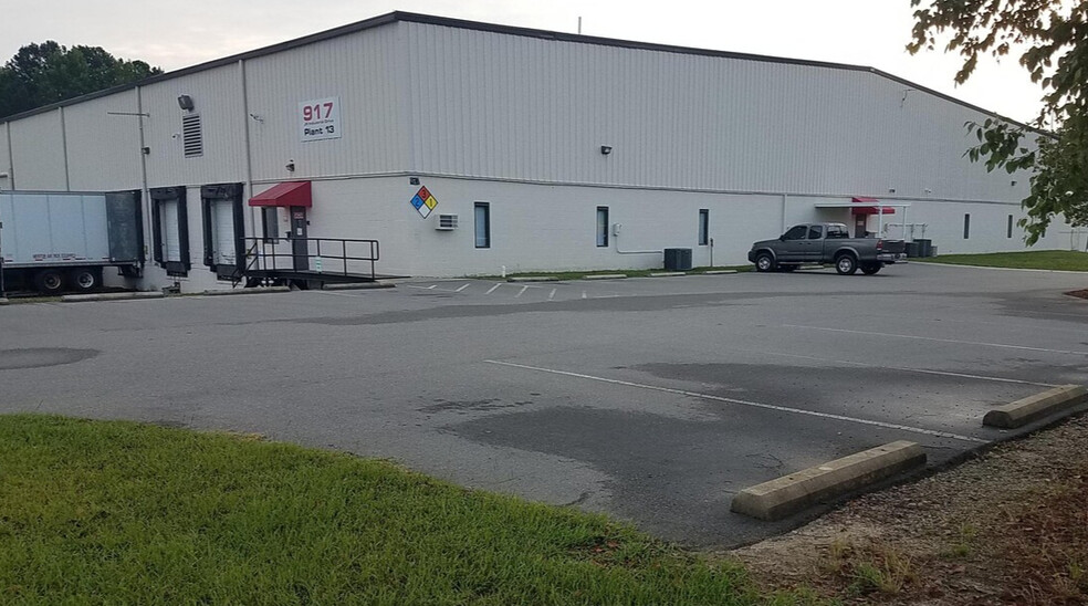 Primary Photo Of 917 J R Industrial Dr, Sanford Manufacturing For Lease