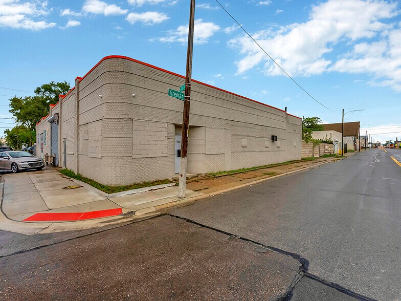 More Photos Of 7940 Tireman St, Detroit Auto Repair For Sale