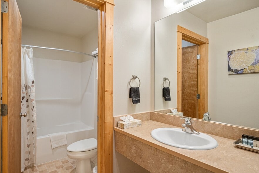 More Photos Of 229 N Hayden St, West Yellowstone Hotel For Sale