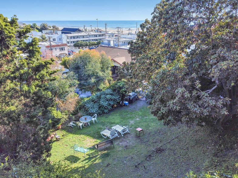 More Photos Of 153-157 W Channel Rd, Santa Monica Apartments For Sale