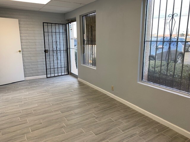 More Photos Of 7618 Boeing Dr, El Paso Office For Lease