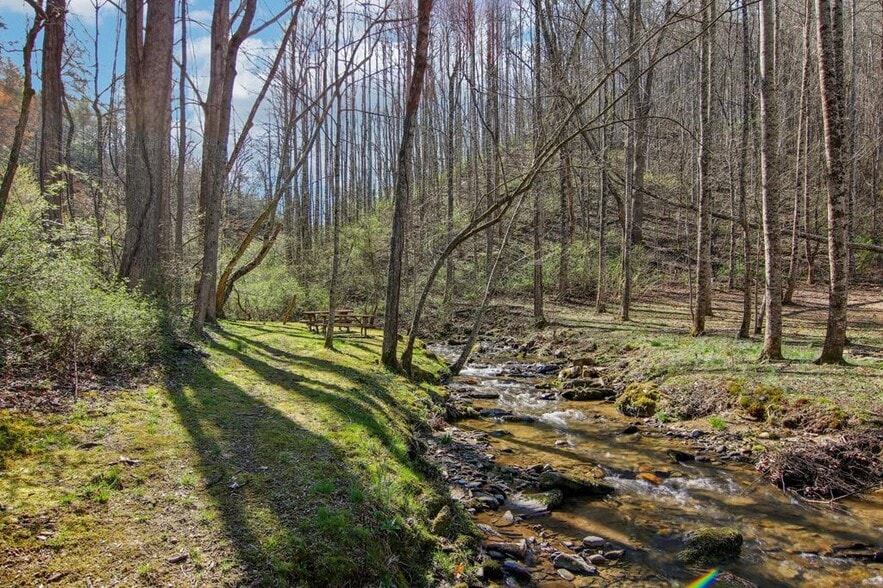 More Photos Of 33 Shepherds Creek rd, Bryson City Specialty For Sale