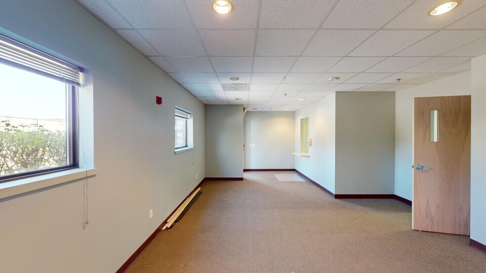 More Photos Of 725 W Fabyan Pky, Batavia Medical For Lease