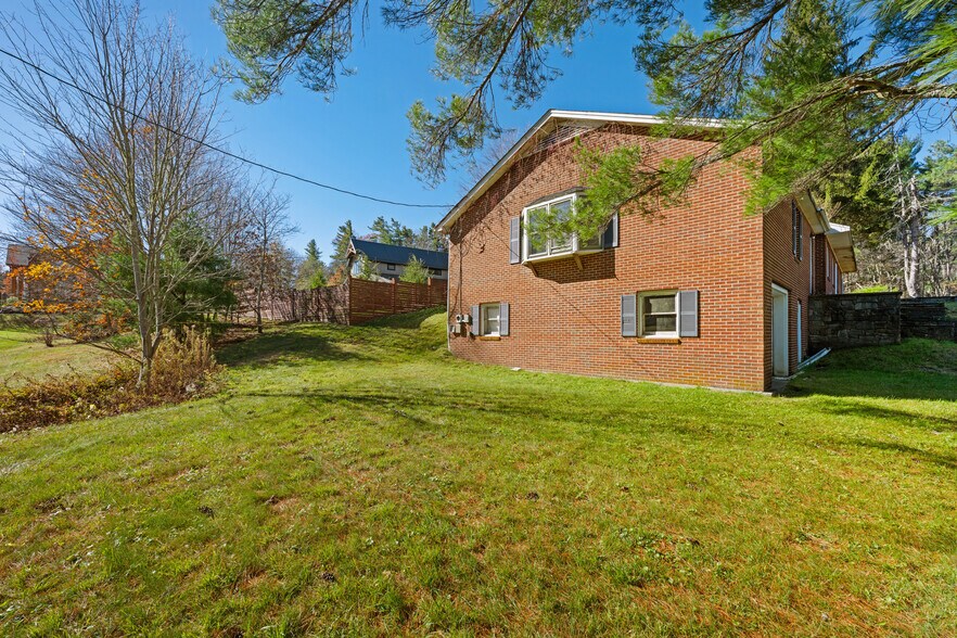 More Photos Of 986 Ransom St, Blowing Rock Land For Sale