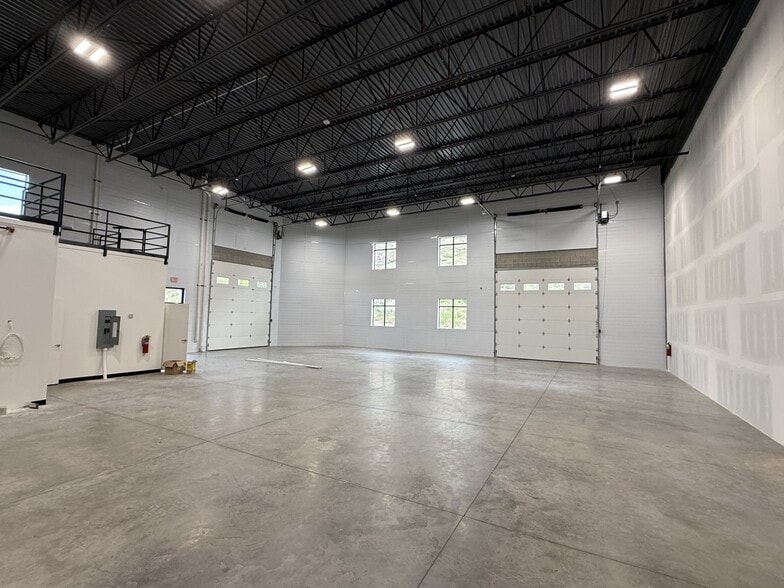 More Photos Of 2601 S Mountain Vista Pky, Provo Warehouse For Sale