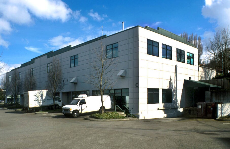 More Photos Of 2414 SW Andover St, Seattle Unknown For Lease