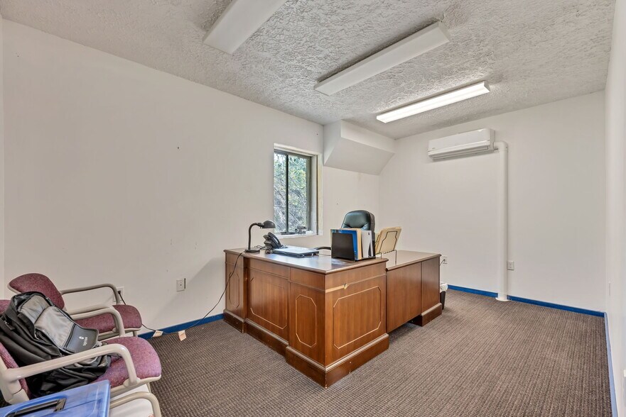 More Photos Of 203 Hershinger Rd, Coraopolis Office For Sale