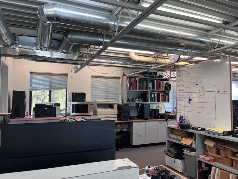 More Photos Of 1329 E High St, Charlottesville Warehouse For Sale