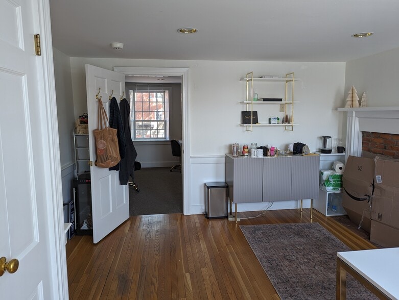More Photos Of 14 Inn St, Newburyport Office For Lease