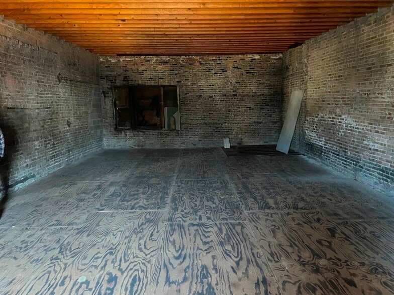 More Photos Of 5734 Ashland Ave, Chicago Warehouse For Sale