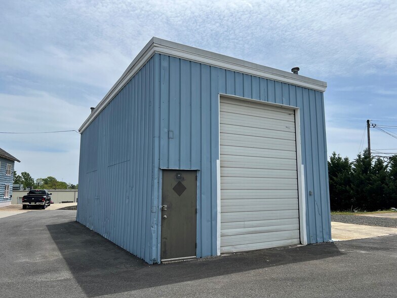 More Photos Of 920 State Route 33, Freehold Unknown For Lease