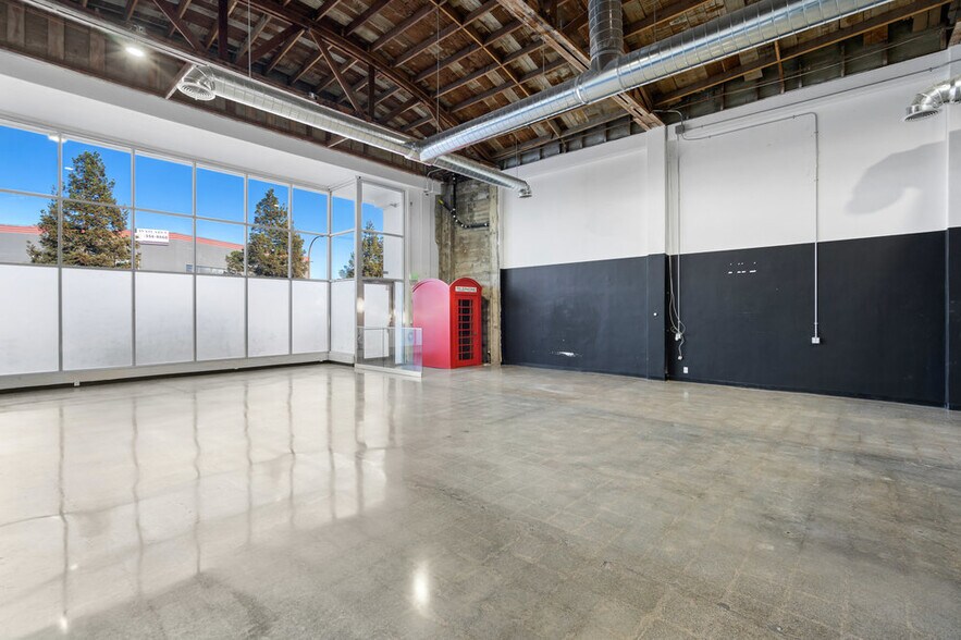 More Photos Of 1802-1808 El Camino Real, Redwood City General Retail For Lease