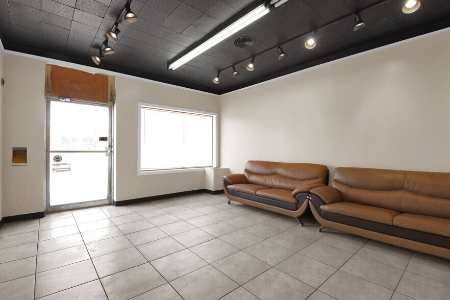 More Photos Of , Dayton General Retail For Sale