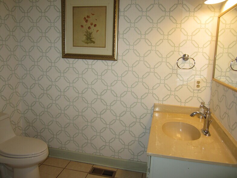 More Photos Of 452 E Paces Ferry Rd NE, Atlanta Office For Sale