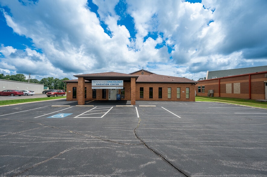 Primary Photo Of 2114 N Jackson St, Tullahoma Loft Creative Space For Sale