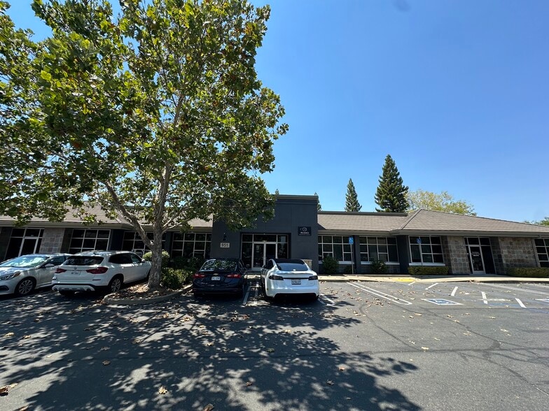 More Photos Of 951 Reserve Dr, Roseville Medical For Lease