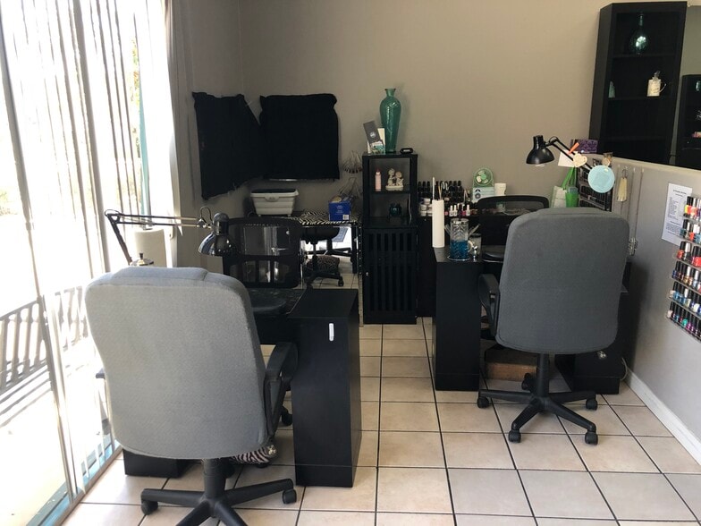 More Photos Of 2513 Tapo St, Simi Valley Unknown For Lease