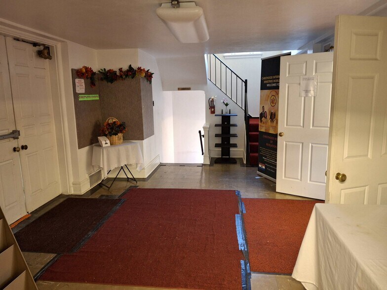 More Photos Of 5880 Christy Blvd, Saint Louis Religious Facility For Sale