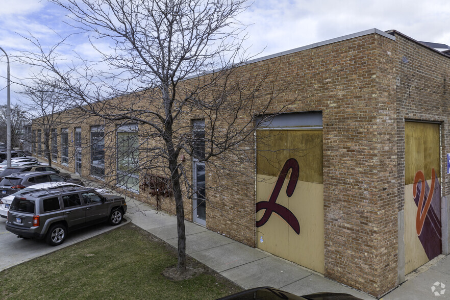 Primary Photo Of 1455 W Willow St, Chicago Refrigeration Cold Storage For Lease