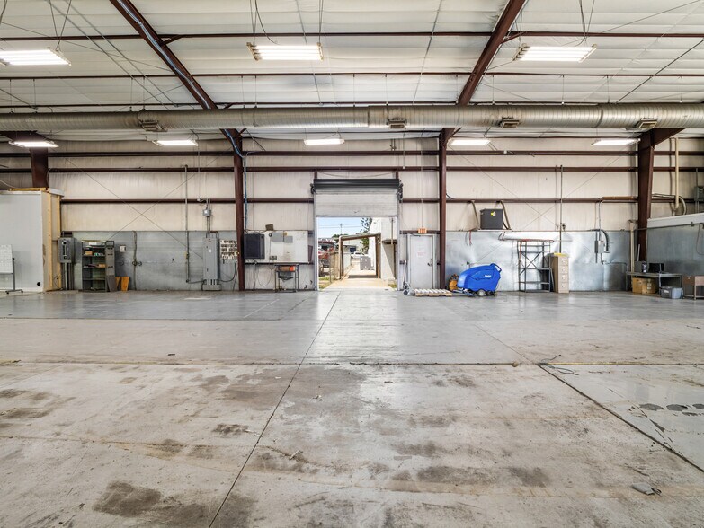 More Photos Of 716 Columbus Ave, Melbourne Manufacturing For Lease