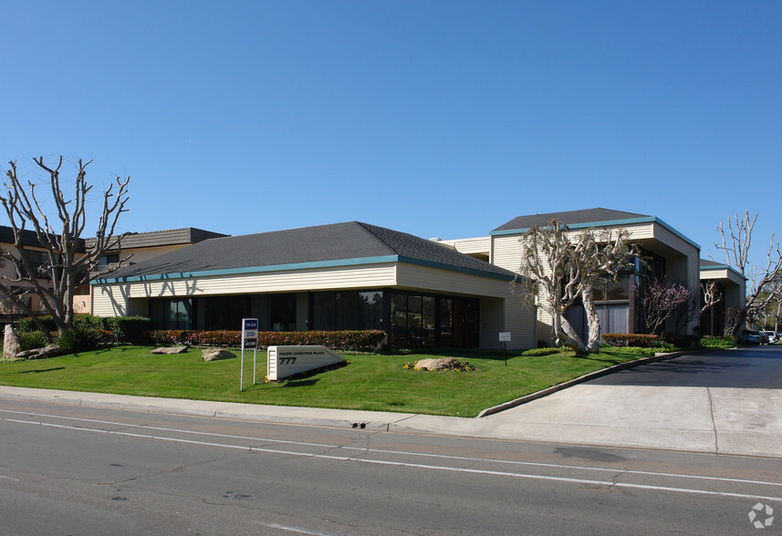 Primary Photo Of 777 S Highway 101, Solana Beach Office For Lease