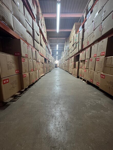 More Photos Of 70 Old Turnpike Rd, Wayne Manufacturing For Lease