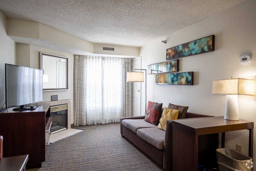 More Photos Of 1308 Freedom Rd, Cranberry Township Hotel For Sale