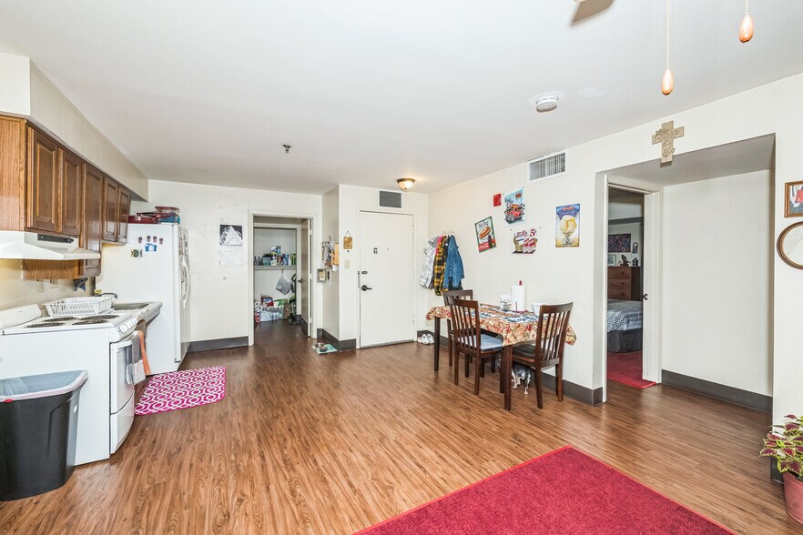 More Photos Of 126 Oriole St, Hot Springs Apartments For Sale