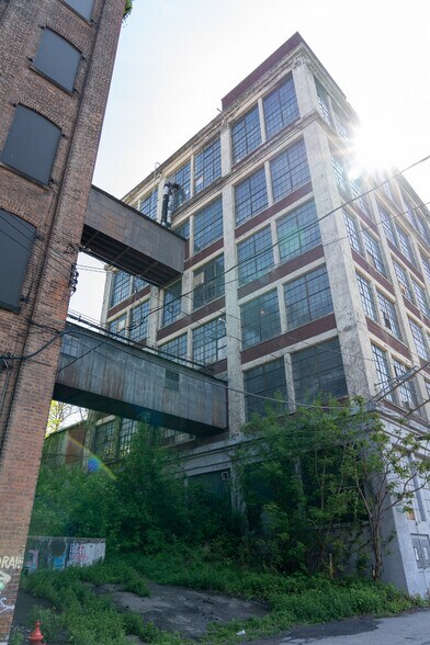 More Photos Of 50 Willow St, Amsterdam Industrial For Sale