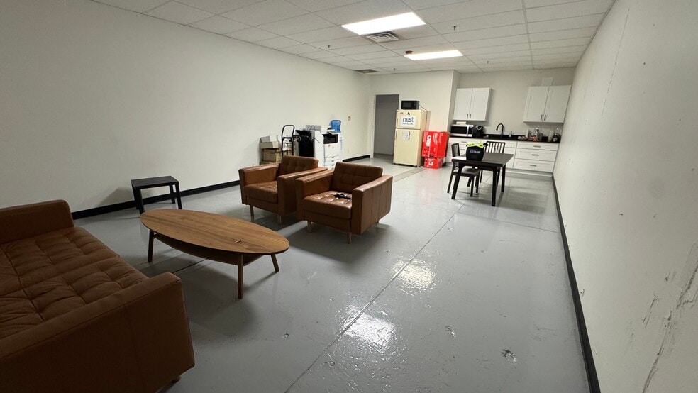 More Photos Of 745 S 100 E, Provo Light Manufacturing For Sale