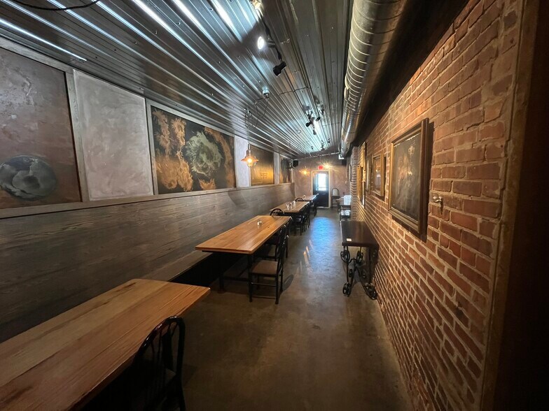 More Photos Of 519 N Elm St, Muncie Restaurant For Sale