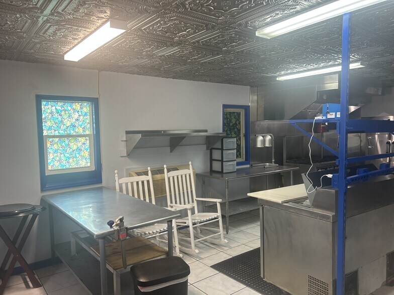 More Photos Of 413 Elm St, Welaka Freestanding For Sale